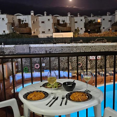 Ocean Front Cozy 2 Bedroom, 3 Beds Spacious- Netflix, Pool, Beach Lift & Fast Wifi Playa del Inglés Buitenkant foto