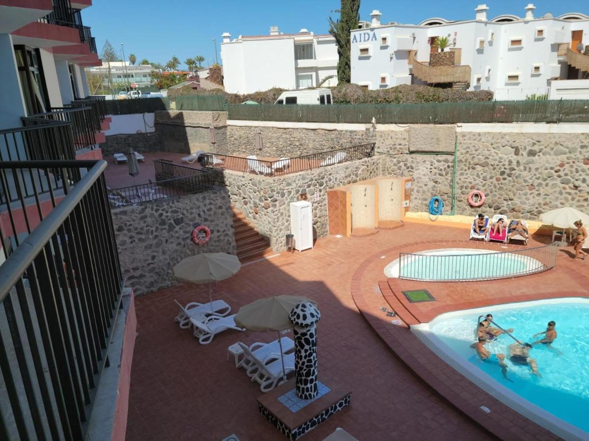 Ocean Front Cozy 2 Bedroom, 3 Beds Spacious- Netflix, Pool, Beach Lift & Fast Wifi Playa del Inglés Buitenkant foto