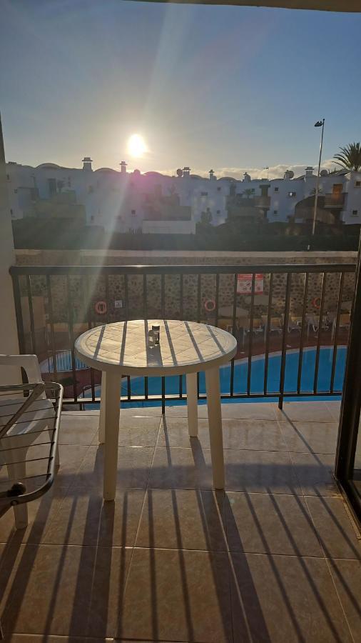 Ocean Front Cozy 2 Bedroom, 3 Beds Spacious- Netflix, Pool, Beach Lift & Fast Wifi Playa del Inglés Buitenkant foto