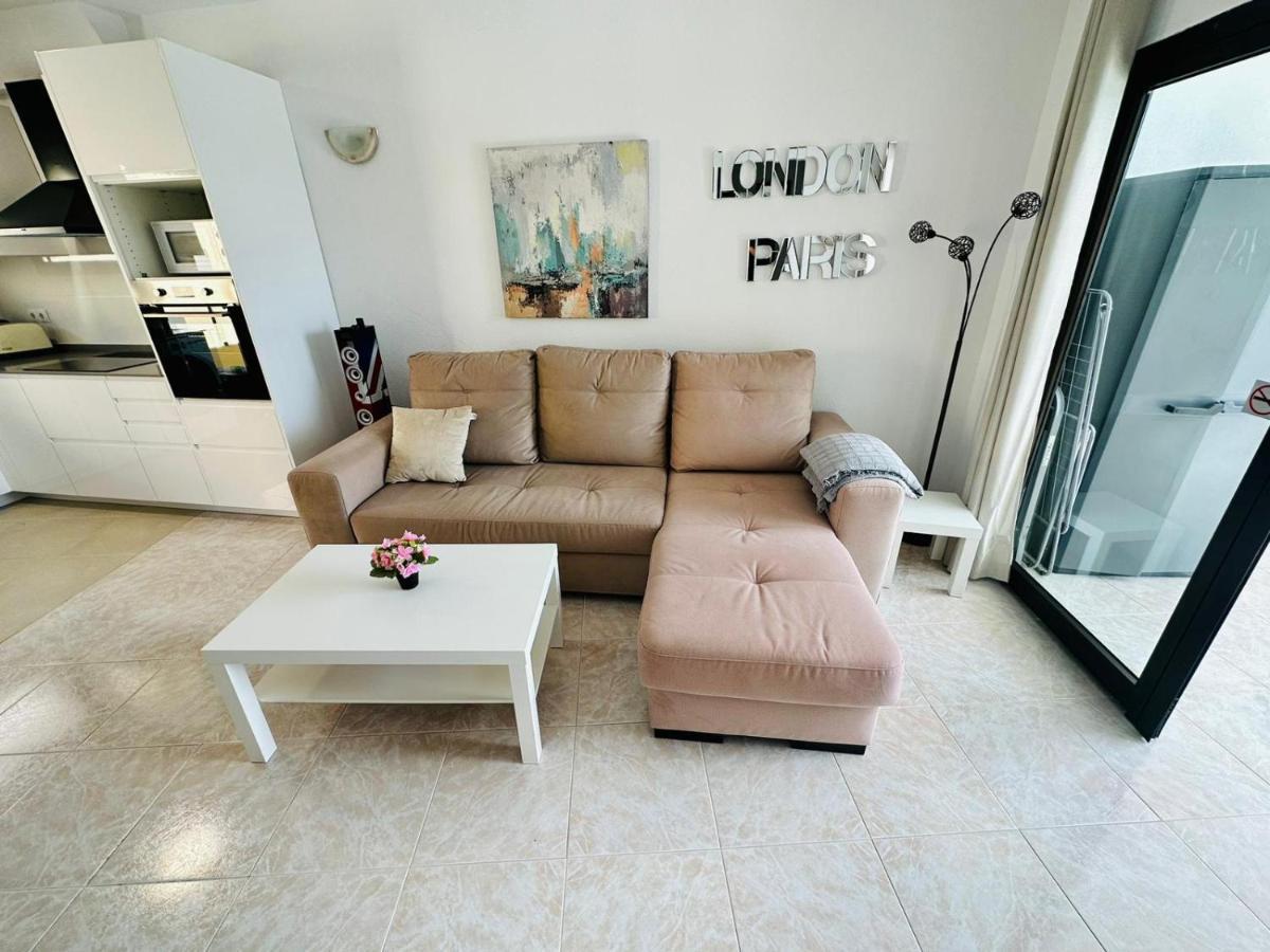 Ocean Front Cozy 2 Bedroom, 3 Beds Spacious- Netflix, Pool, Beach Lift & Fast Wifi Playa del Inglés Buitenkant foto
